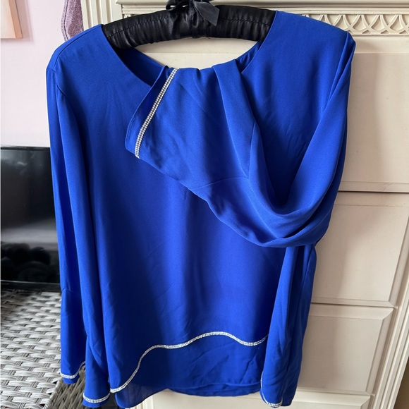 Laura Holiday collection blouse with rhinestones - Picture 2 of 6